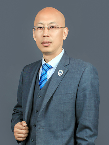小学部校长 辛锋 Xin
