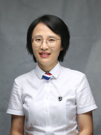 外语特色建设中心 主任 顾彦 Yuna Gu